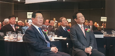 99AD77415C3C3E6C285EF8