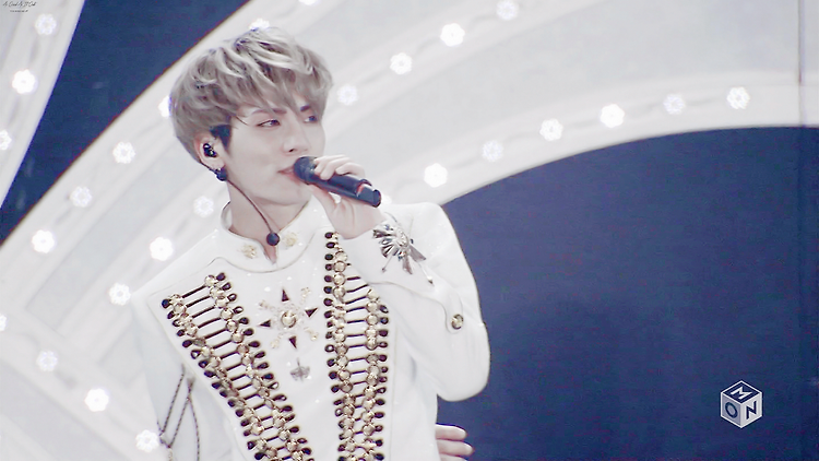 150430 Jonghyun @ Especial 'SHINee World 2014 ~I'm Your Boy~ Special Edition in Tokyo Dome' en Music On. ?fname=http%3A%2F%2Fcfile10.uf.tistory