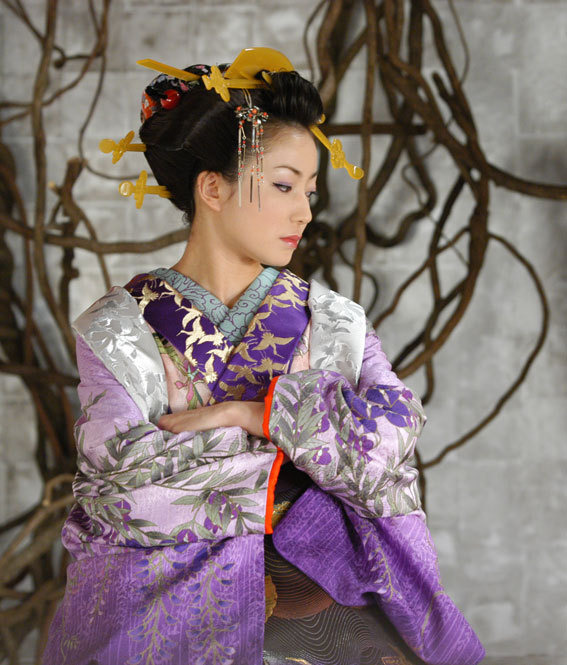 [영화]사쿠란 - 황홀할 정도로 화려한 색감이 잊혀지지 않는 일본 고급창녀 오이란 영화