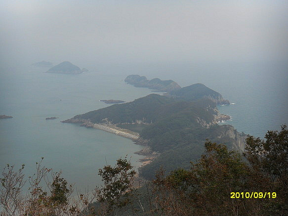 덕적군도 남쪽 끝자락에 다소곳이 자리잡은 울도.