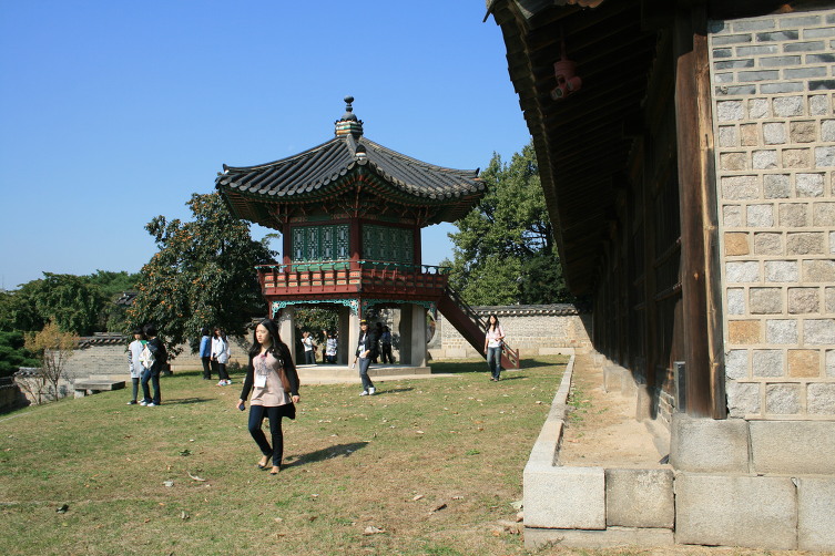 아름다운 육각정자 "창덕궁 상량정(昌德宮 上凉亭)"