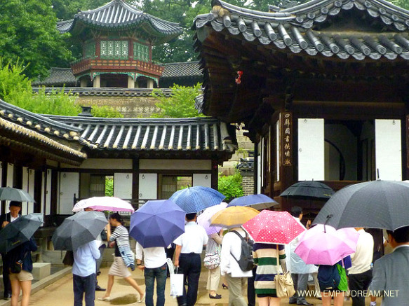 자연을 거스르지 않는 조화의 아름다움 - 창덕궁