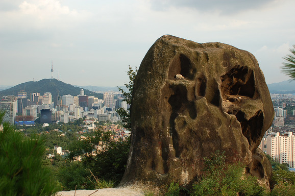 인왕산 해골바위
