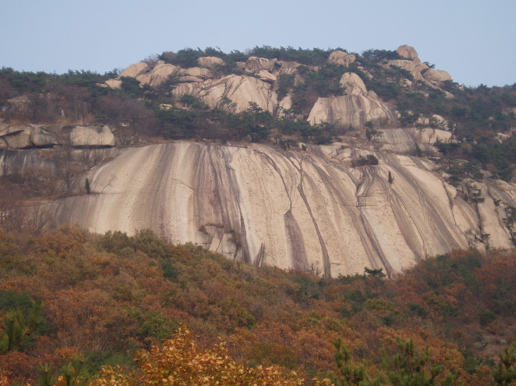 소나기 낙뢰 속., 염초봉 능선.