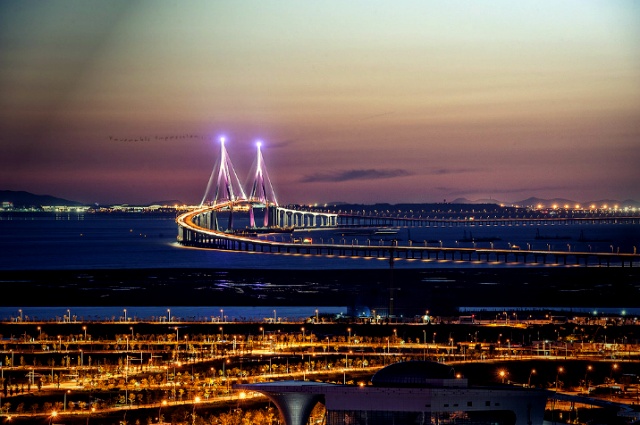 인천앞바다의 밤거리