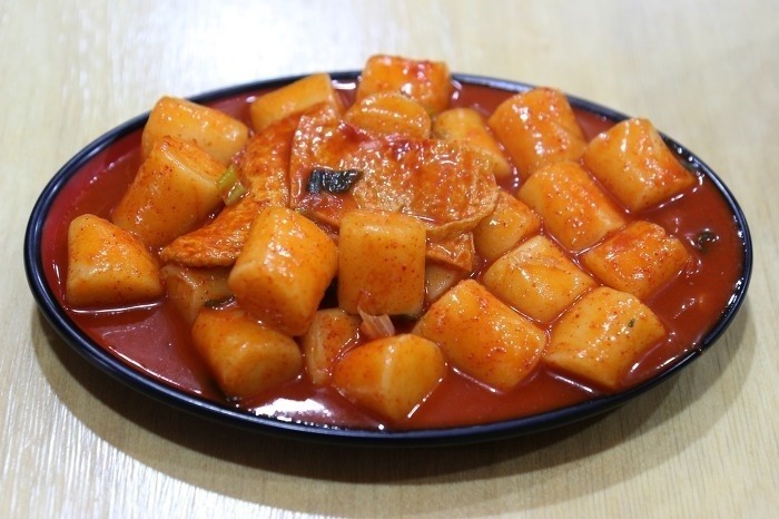 떡볶이 밀떡 vs 쌀떡.jpg - 악플달면 쩌리쩌려버려 - ＊여성시대＊ 차분한 20대들의 알흠다운 공간