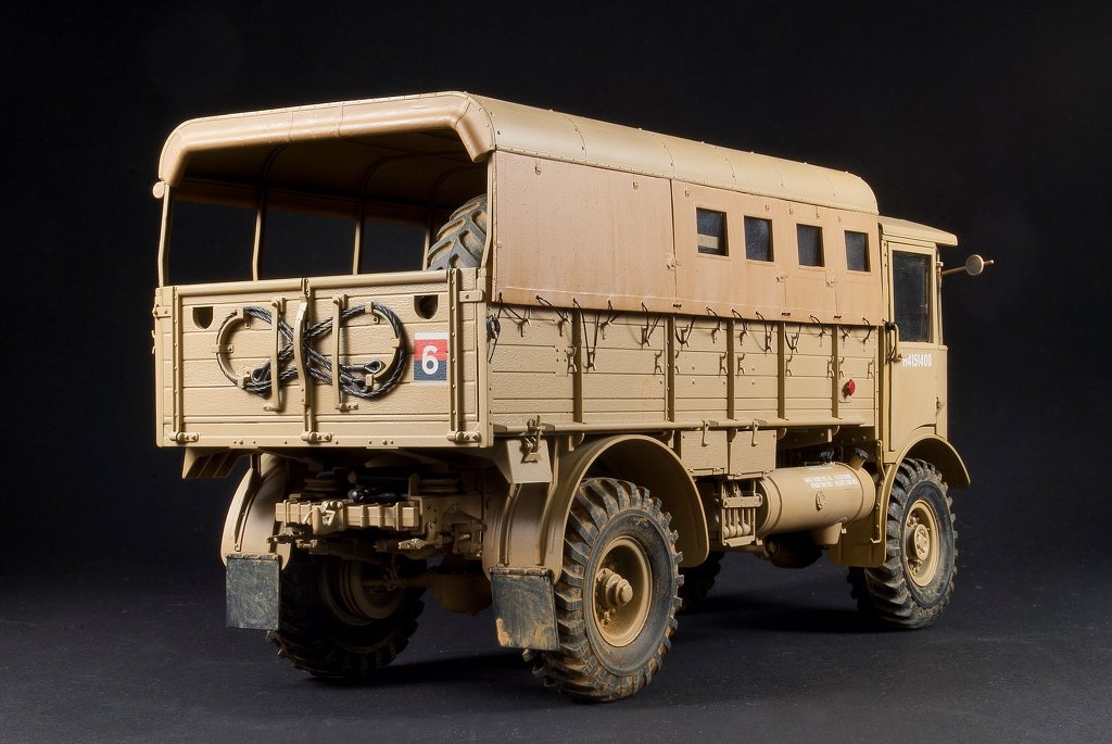 AFV Club 1/35 Scale British AEC Matador Mid Production Type – Plastic Model Kit