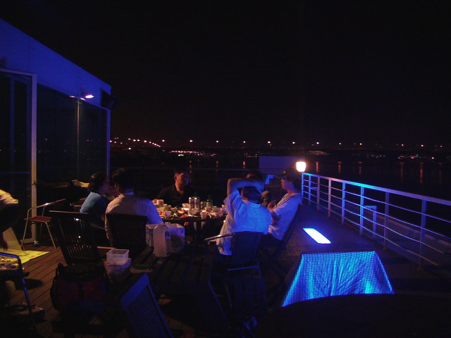 8월 더위를 시키려 한강 "요트클럽"에서 휴식을~