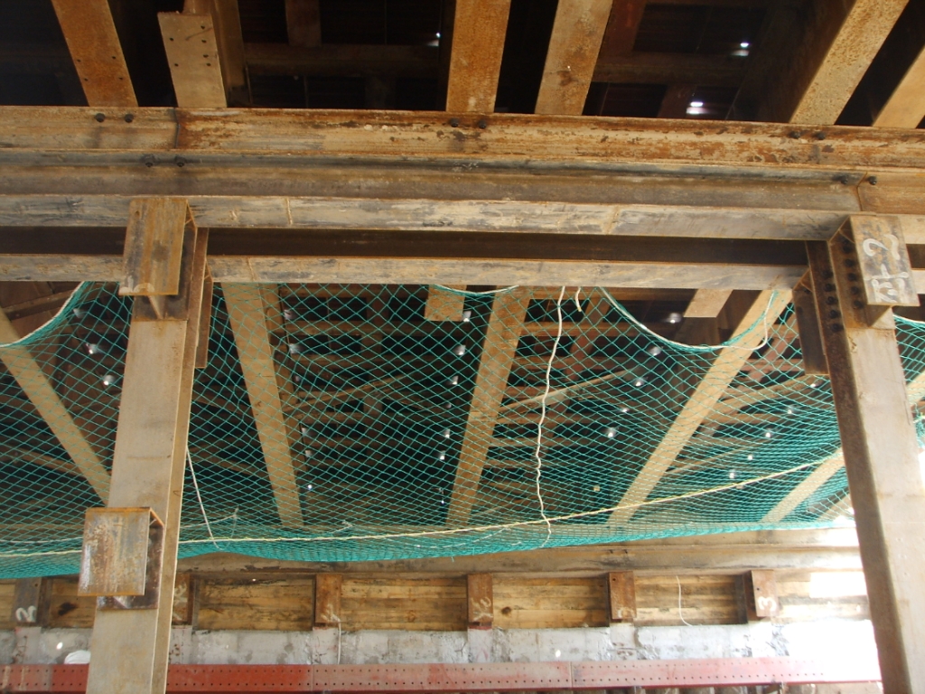 흙막이 가시설 6. 복공판 설치 - (2) 보받이 설치