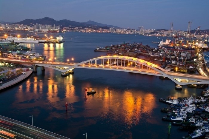 부산 자갈치 시장 옛날과 지금의 모습