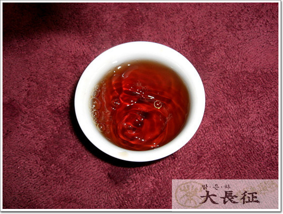 2006년 금침백련 숙차 - 기타차창 - 천년의향기(茶)
