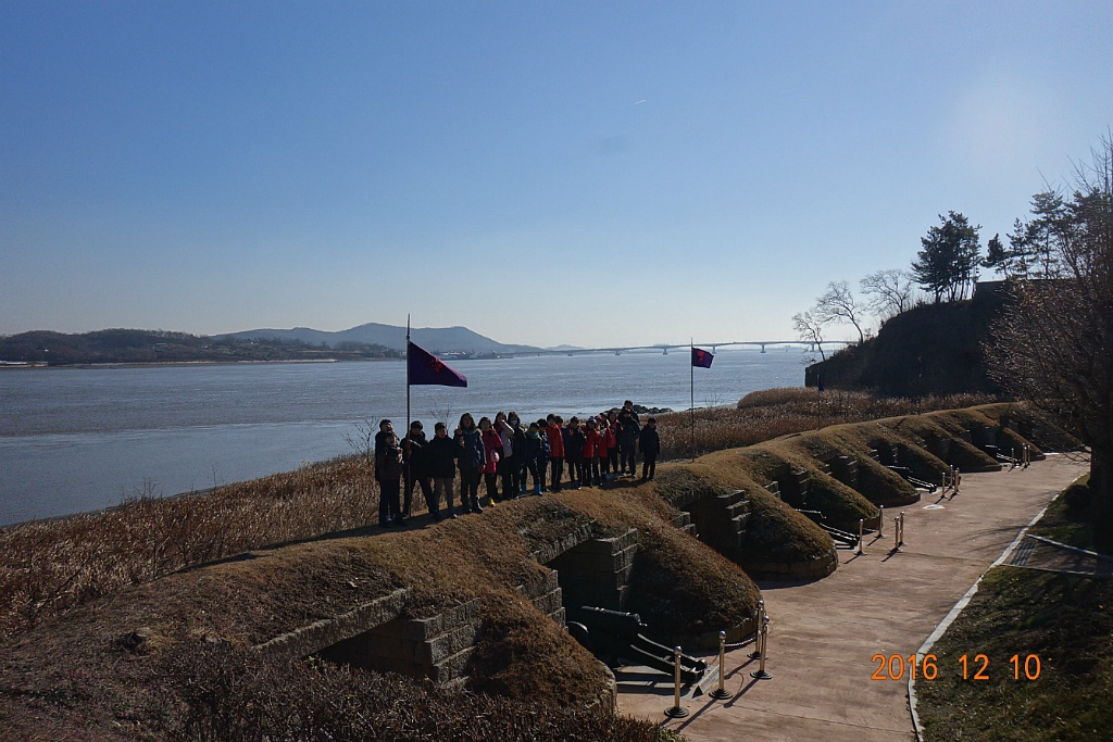 낮은 지역게 포좌를 설치, 강화해협을 지나는 선박을 공격하는 중요한 남장포대