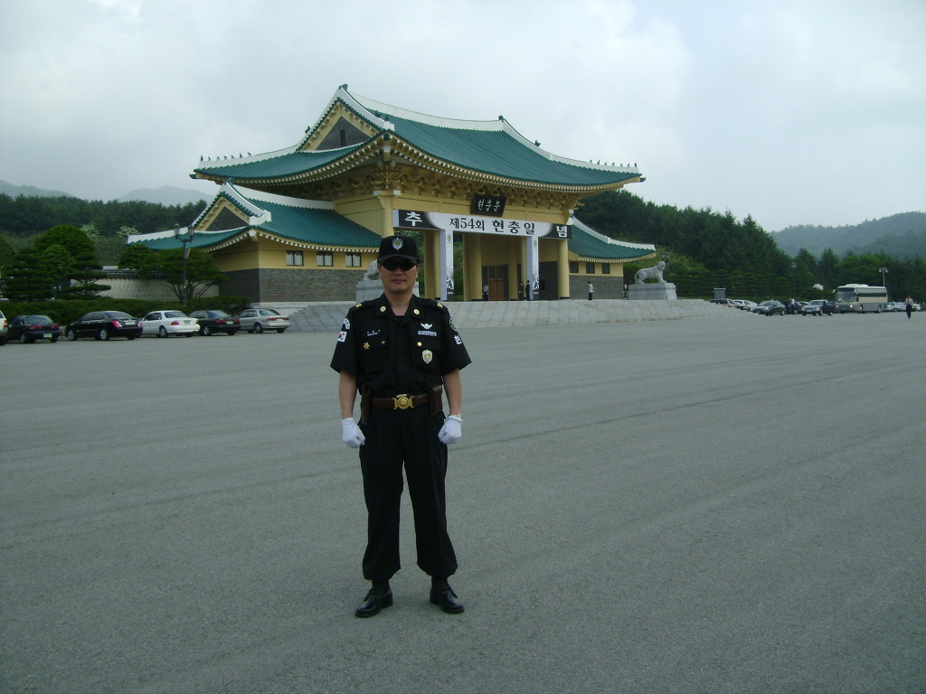 헌병수사단 ,대전충청헌병전우회 ,현충원참배 - 각종행사자료。〃 - 헌병가족봉사대