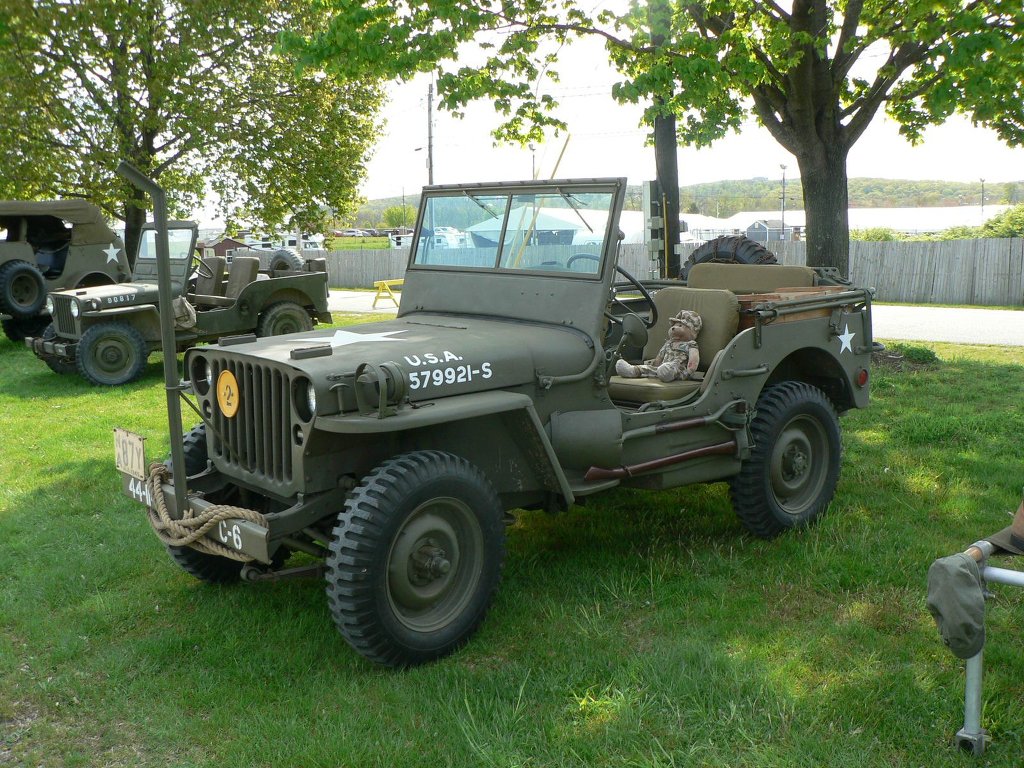 2차대전 나찌독일의 지프 (JEEP) 로 불리던 퀴벨바겐(VW Type 82 Kübelwagen) 시리즈 이야기 - Ⅱ 정보 & 자료실  - 미라지의 콤프방