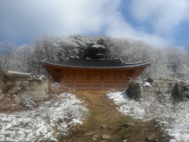 북한산성의 사찰을 찾아서 - 중흥사, 노적사, 태고사를 중심으로