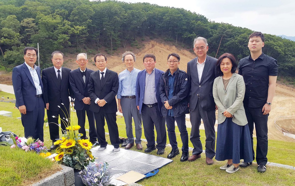 더블클릭을 하시면 이미지를 수정할 수 있습니다