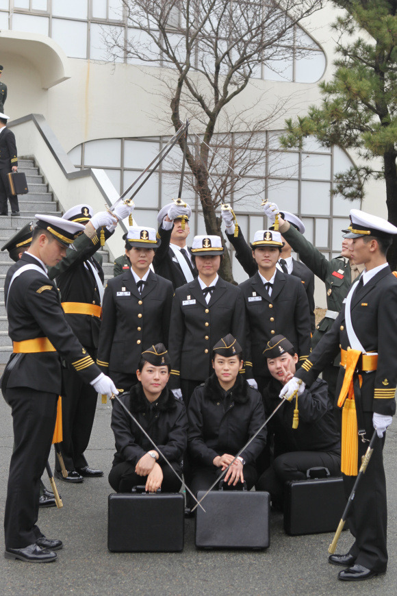 한국해양대학교 ROTC 60기(여자1기)입단식 - 란희&윤모 - 계백쉼터 펜션
