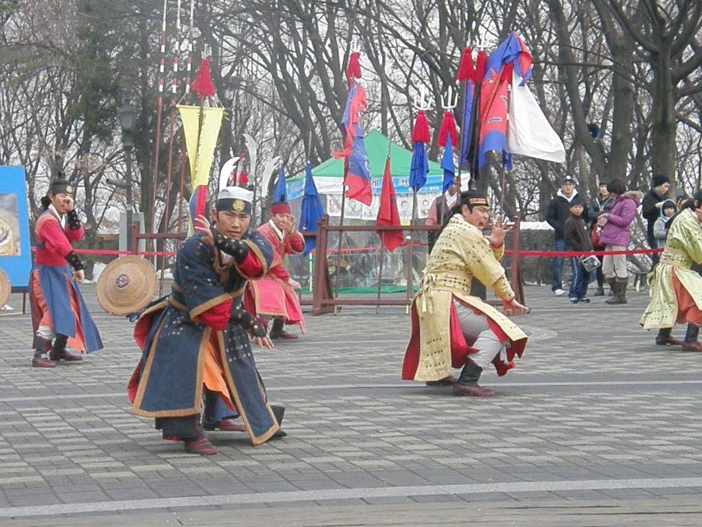 남산봉수군24반무예공연과 단체사진