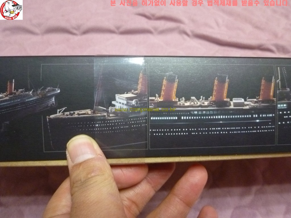 thumbnail image 2 of Academy 1/700 RMS Titanic LED Lighting Kit – Multi-Color, Model #14220 2 of 4