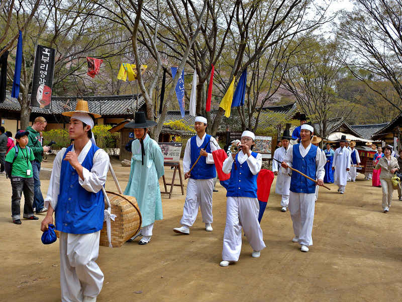 용인민속촌의봄