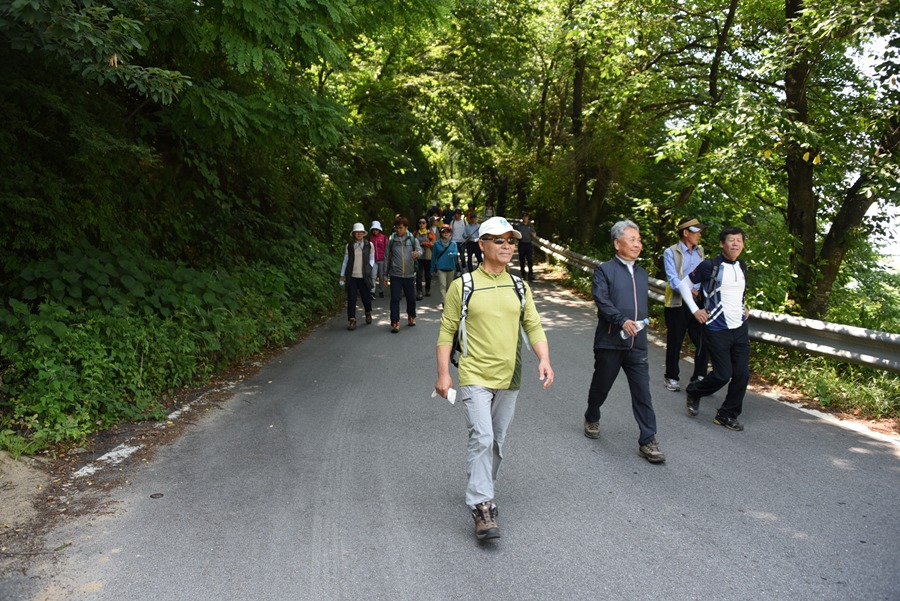 더블클릭을 하시면 이미지를 수정할 수 있습니다