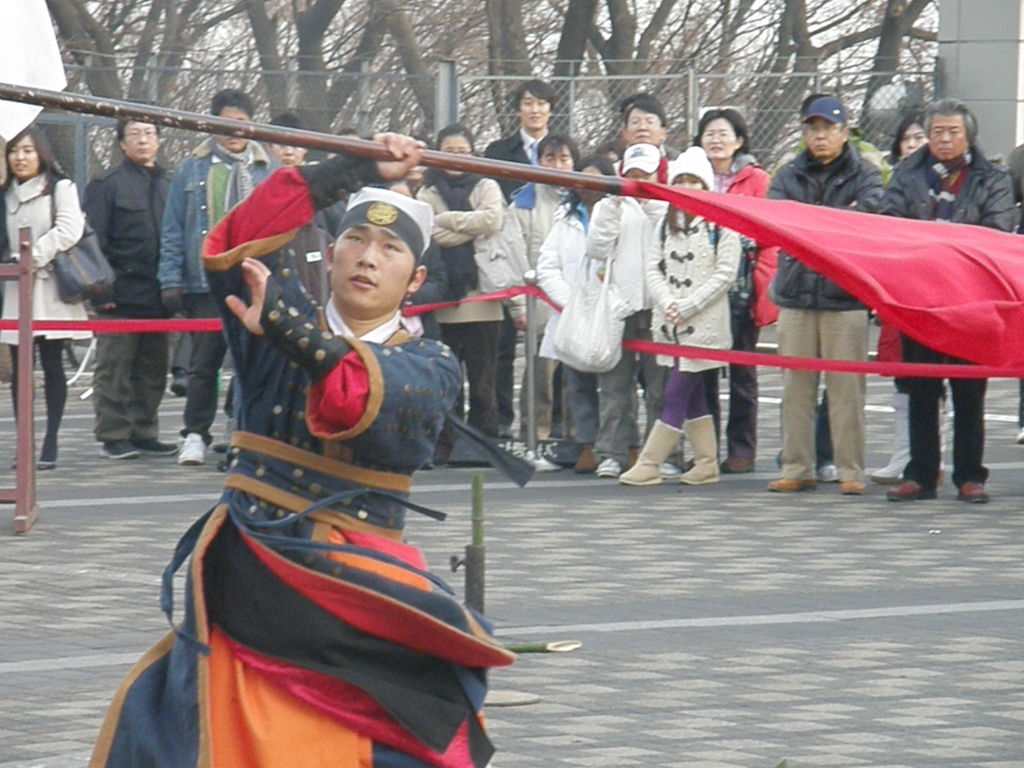 남산봉수군24반무예공연과 단체사진