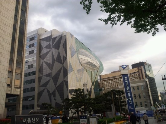 ETFE Texlon 막구조 서울시 신청사 - · 국내·건설현장 - 스카이 스크래퍼스 (SKYSCRAPERS)
