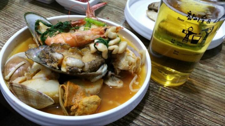 해물탕은 김해 