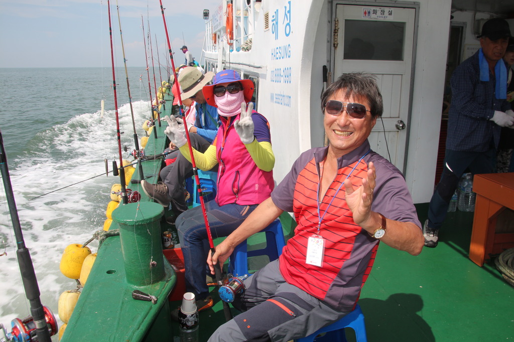 2015.8.22 인천남항 바다낚시초청 즐거운모습 2
