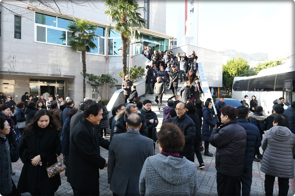 더블클릭을 하시면 이미지를 수정할 수 있습니다