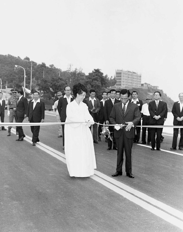 이미지 자세히보기