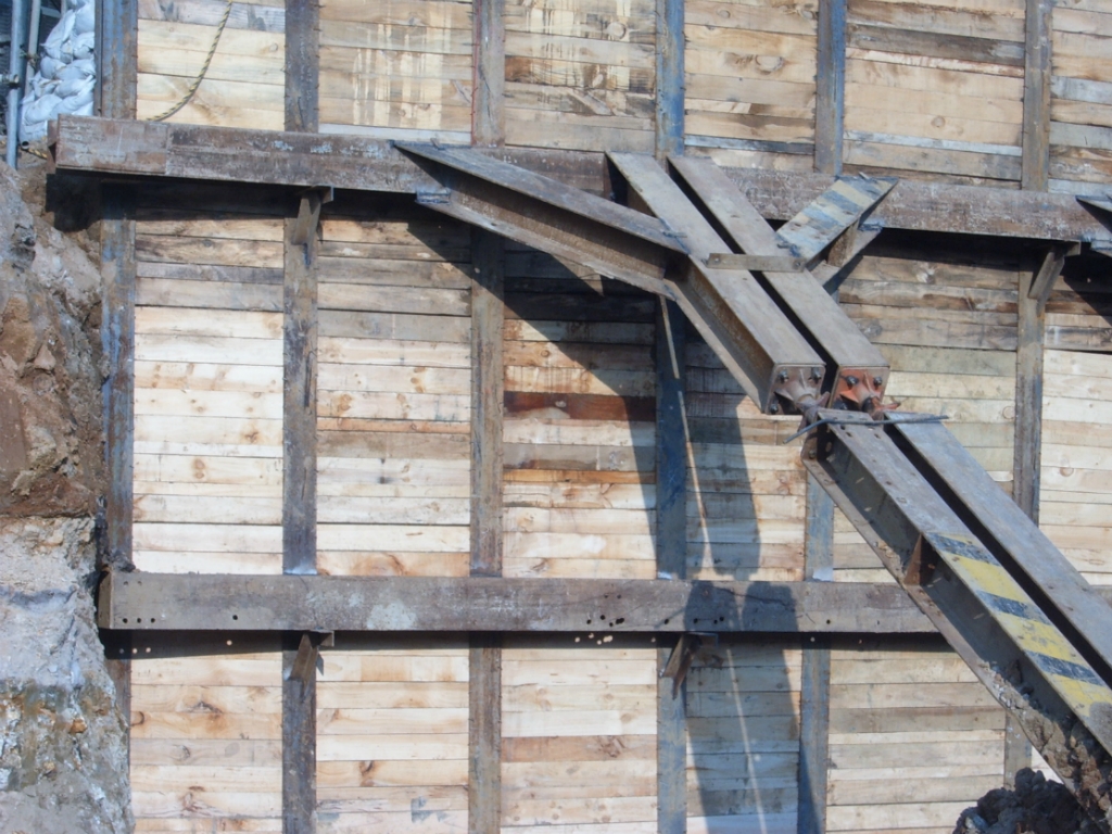 흙막이 가시설 8. 렉카 설치