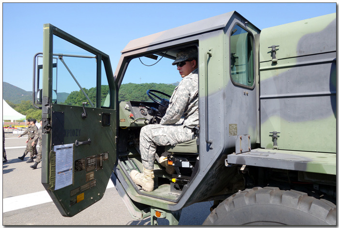 HEMIT M983 Tractor (2015 군 문화축제) - Ⅱ 정보 & 자료실 - 미라지의 콤프방