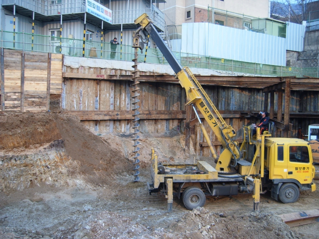 흙막이 가시설 8. 렉카 설치