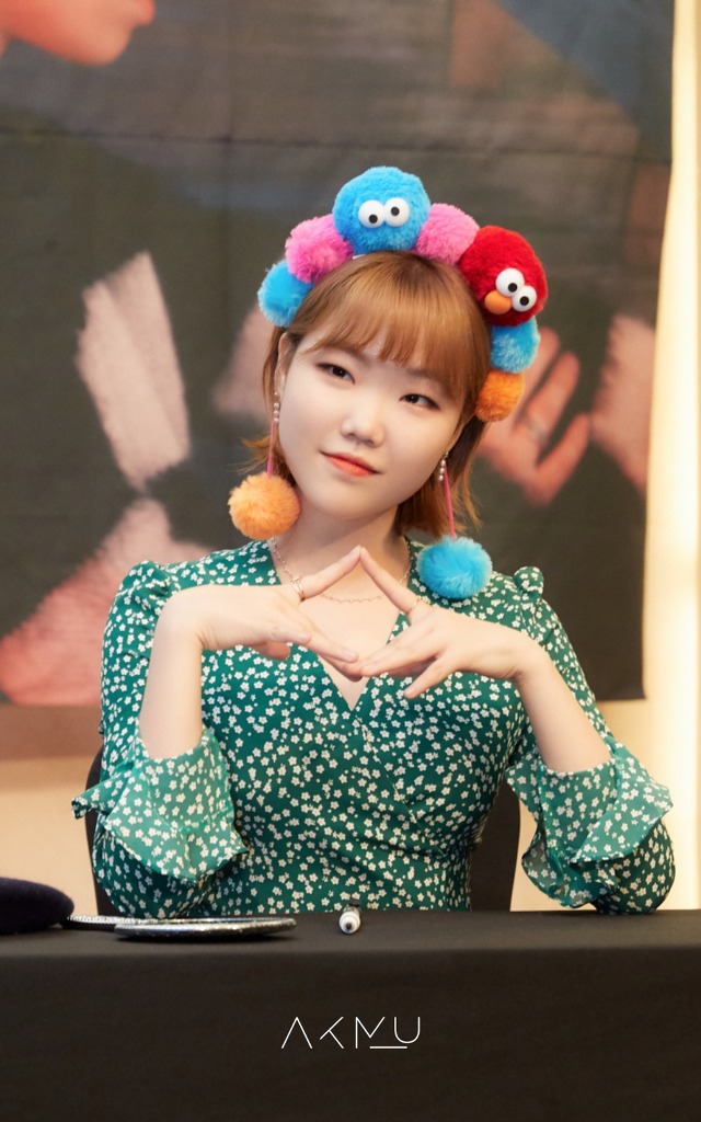 [STAFF REPORT] 💙1004💙 AKMU ＜항해＞ 팬미팅&팬사인회 현장 공개! ※스압 주의※ - 공식자료 - AKMU ...