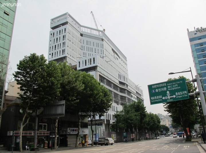 Art Campus Complex_홍익대학교 대학로캠퍼스 - · 캠퍼스사진 - 스카이 스크래퍼스 (SKYSCRAPERS)